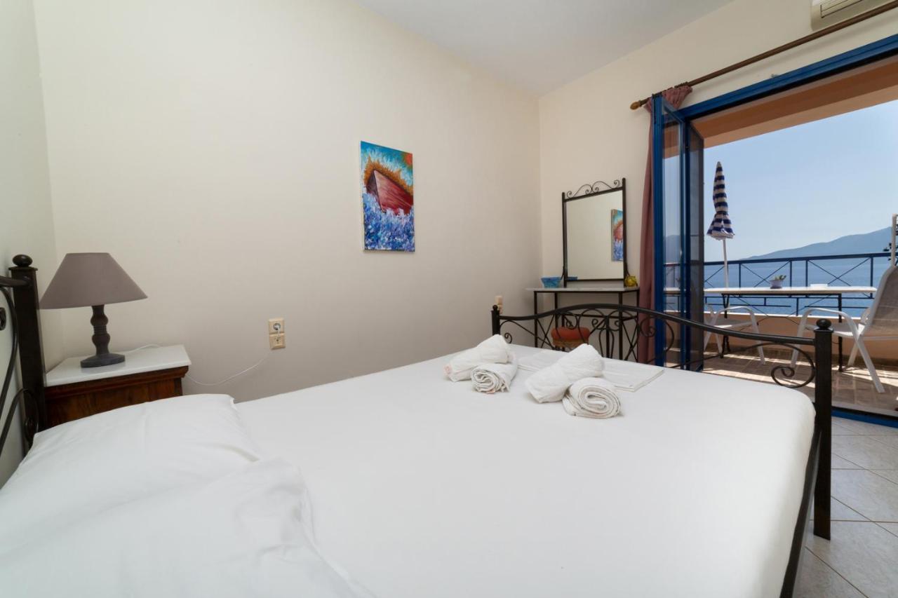 Natassa Apartments Agia Efimia Eksteriør billede